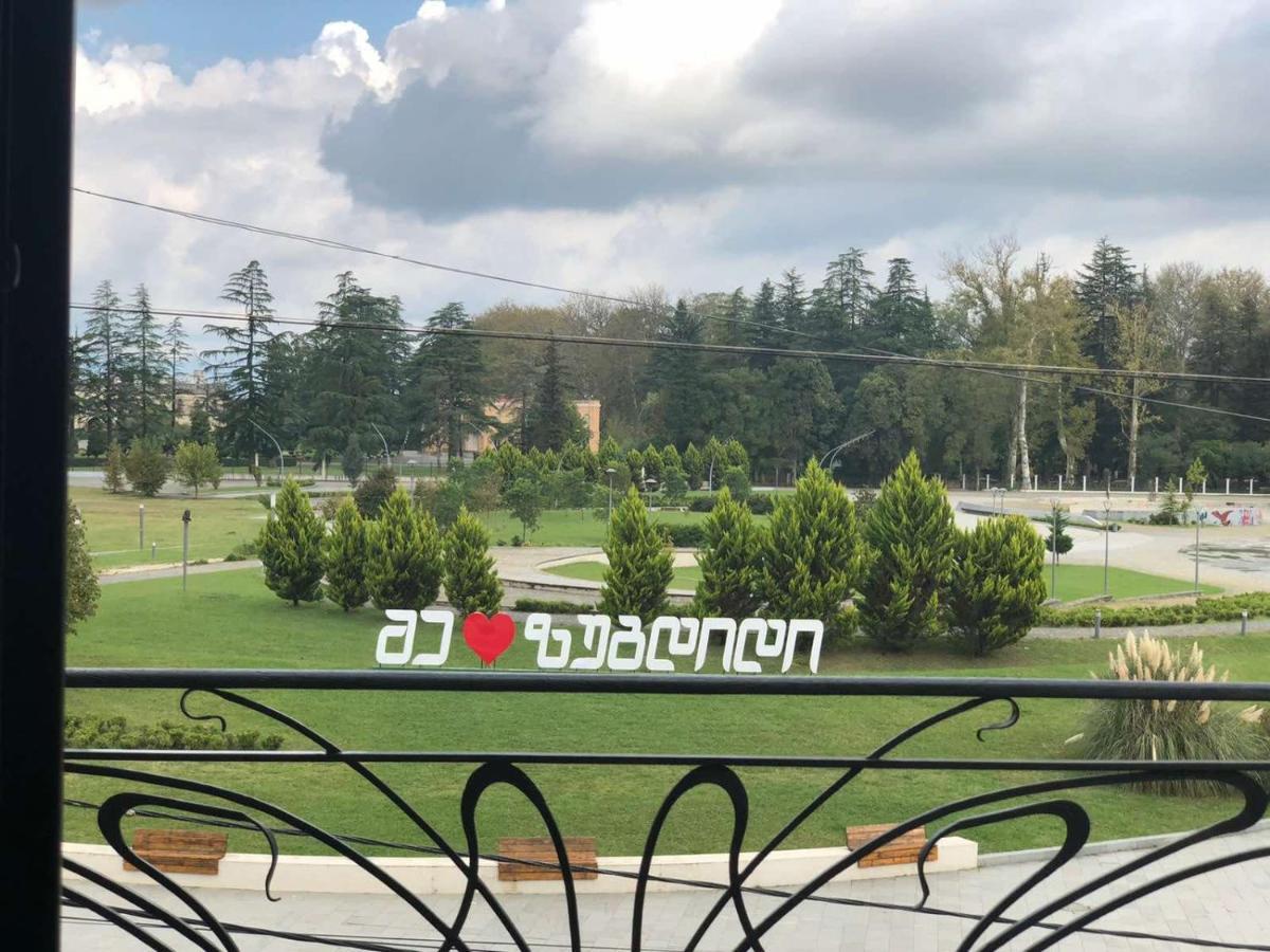 Garden Palace Zugdidi Luaran gambar