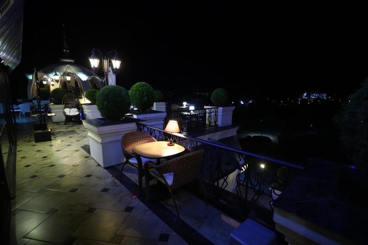 Garden Palace Zugdidi Luaran gambar